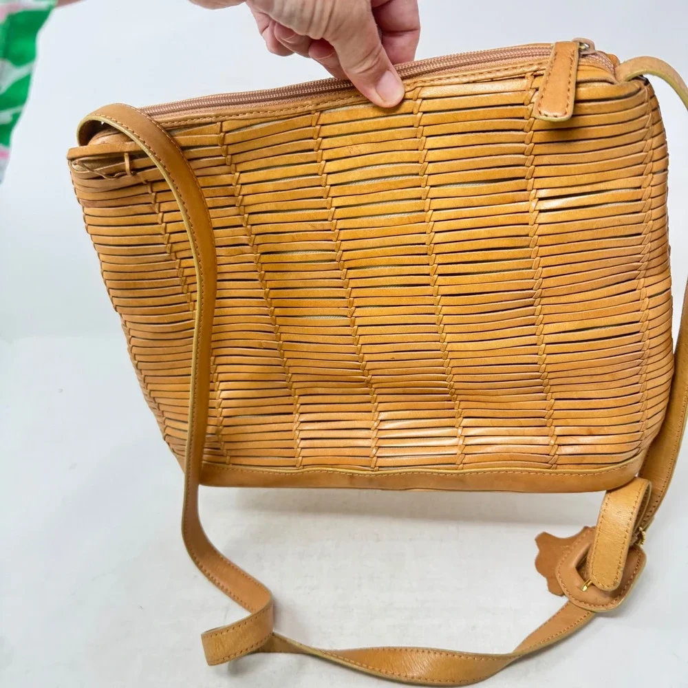 Vintage Valerie Stevens Crossbody Bag Tan Medium Woven Leather Vintage Boho